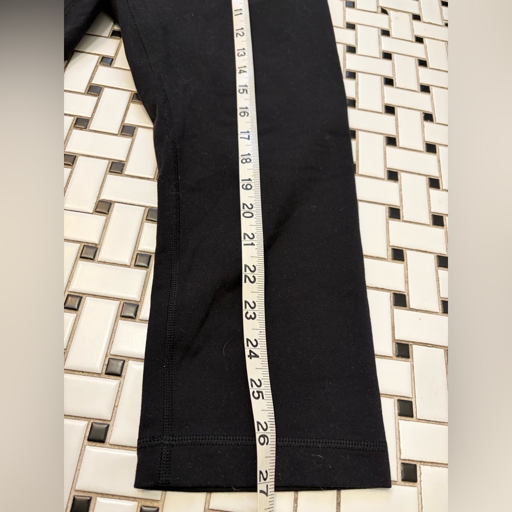 Lululemon Athletica Classic Black Capris - Picture 5 of 6